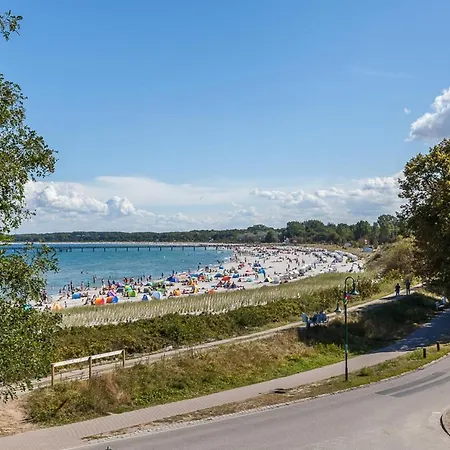 Duenenblick 33 公寓 *