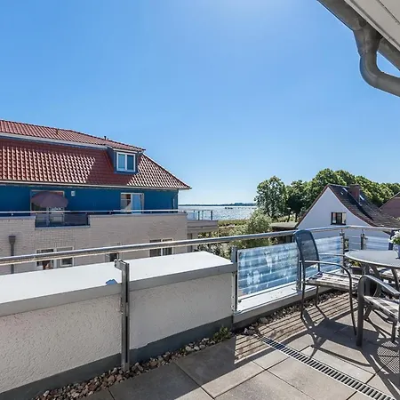 Duenenblick 33 公寓 *